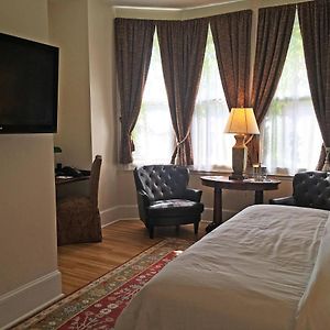 Luxury King Room 501